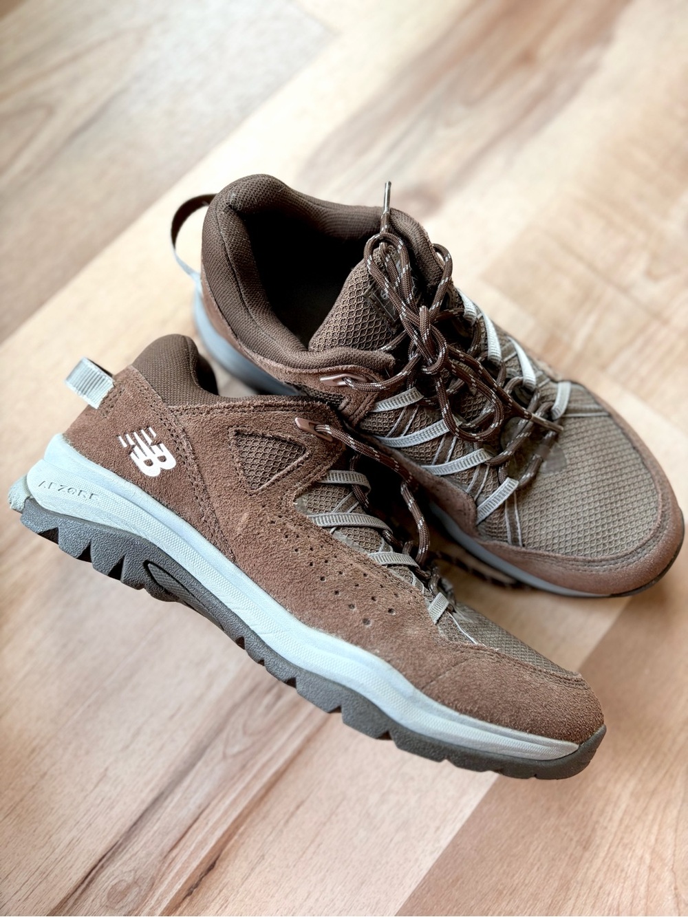 New Balance Women’s 669 V2 Walking Hiking Shoes